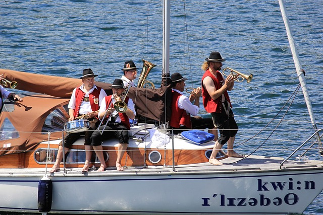 10-9夺冠！囧哥赛季决赛三杀小特，捧起第十座奖杯，收获15万大奖.